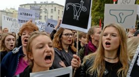 avortement, anti-avortement, affiche, scandale, Italie