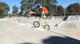 figure bmx