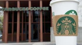 accusé de racisme, Starbucks prend une décision radicale et derme ses cafés américains