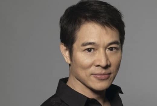 le célèbre acteur et maître des arts martiaux Jet Li et malade et méconnaissable