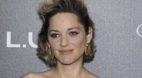 Marion Cotillard sexy au Festival de Cannes dans une tenue très originale