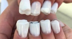 dents ongles manucure salon russe