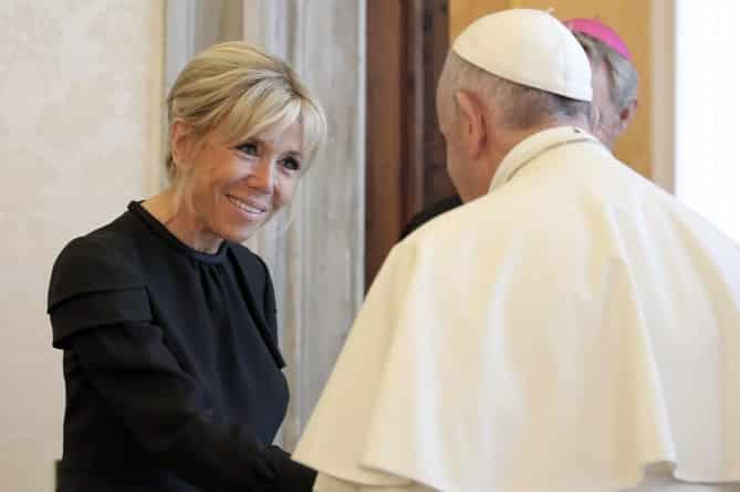 Brigitte Macron et le Pape Francois