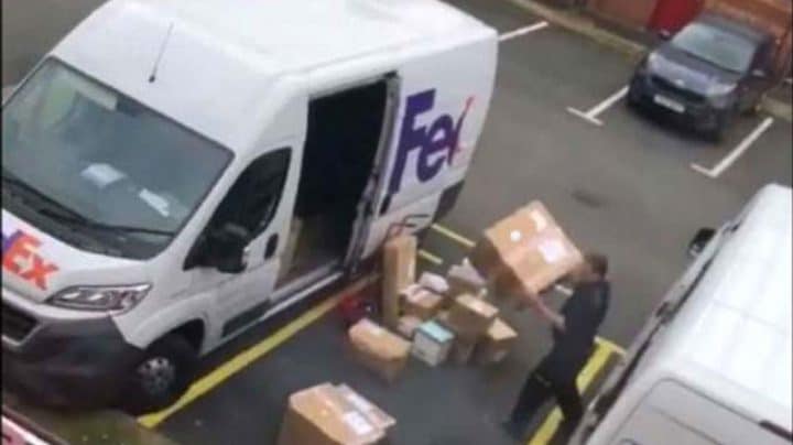 livreurs fedex comportement inapproprié colis paquets