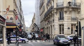 prise d'otages à Paris X