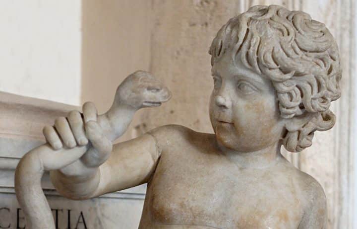 serpent, enfant, bébé, serpent mort, brésil, faits divers