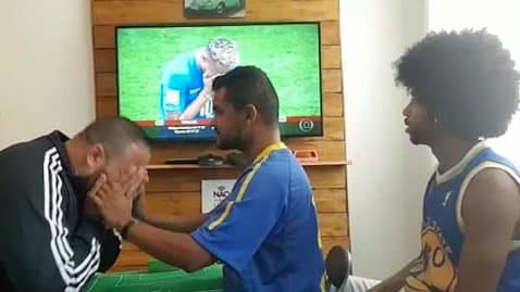 sourd et aveugle football brésil interprète