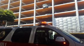 voiture, accident, parking, touriste français, sauver, sauvetage, courage