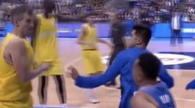 Un match de basket dégénère