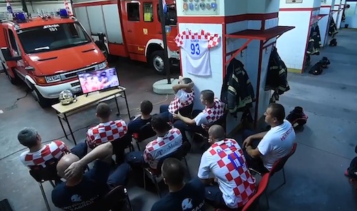 Ces pompiers croates ont ému la Toile