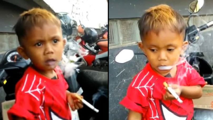 Un Bebe Accro Doit Fumer 40 Cigarettes Par Jour Devant Ses Parents Amuses Sinon Il Se Met En Colere