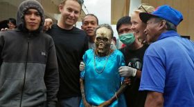 rite funéraire parade morts exhumés momies