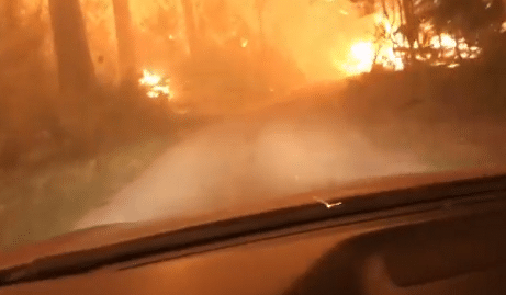La foudre déclenche un feu de forêt