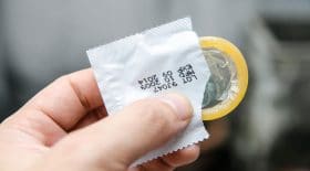 nettoyer et réutiliser un préservatif