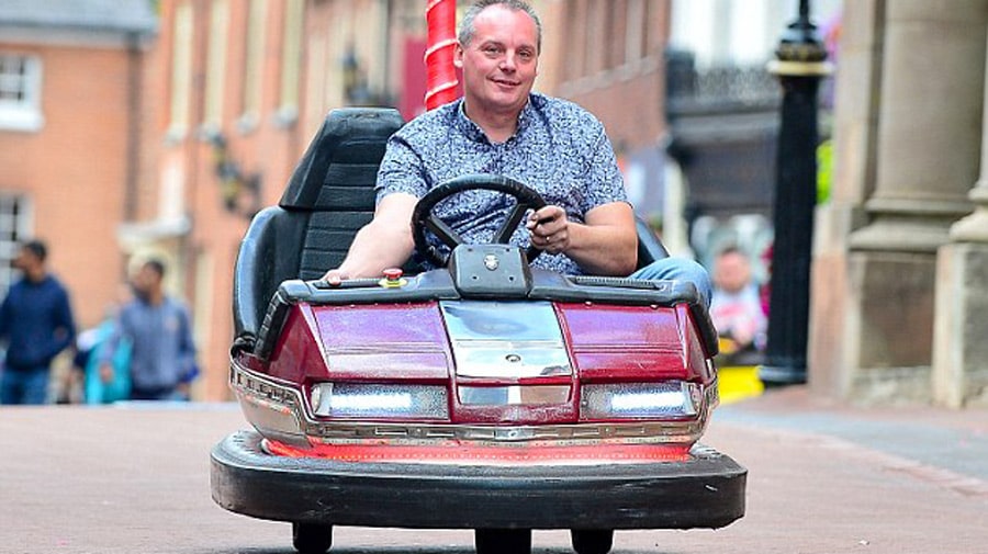 https://www.letribunaldunet.fr/wp-content/uploads/2018/09/auto-tamponneuse-voiture-vehicule-invention.jpg