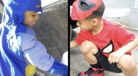 Ce petit garçon endosse son costume de super-héros pour une raison qui va vous émouvoir...