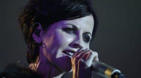 Dolores O'Riordan serait morte noyée