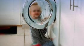garçon-bras-arraché-machine-a-laver