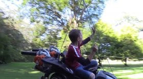 manège bricolage voiture enfants souffleur de feuilles