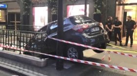 voiture-encastre-metro-parisien