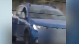 ils font l'amour au volant sur l'autoroute