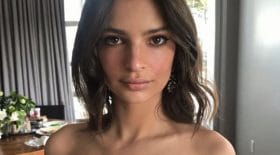 Emily Ratajkowski affiche un décolleté plongeant sur Instagram