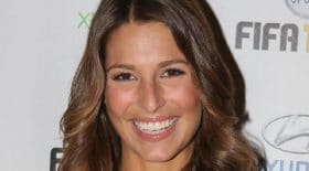 laury-thilleman-decollete-hyper-plongeant-sortie-plongee