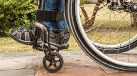 Mère et fils handicapés tabassés