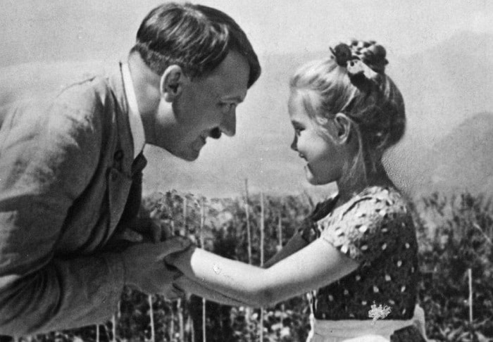 Adolf-hitler-photo-petite-fille-juive-enchères-rosa