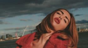 nabilla nue