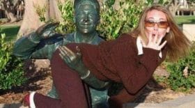 statues