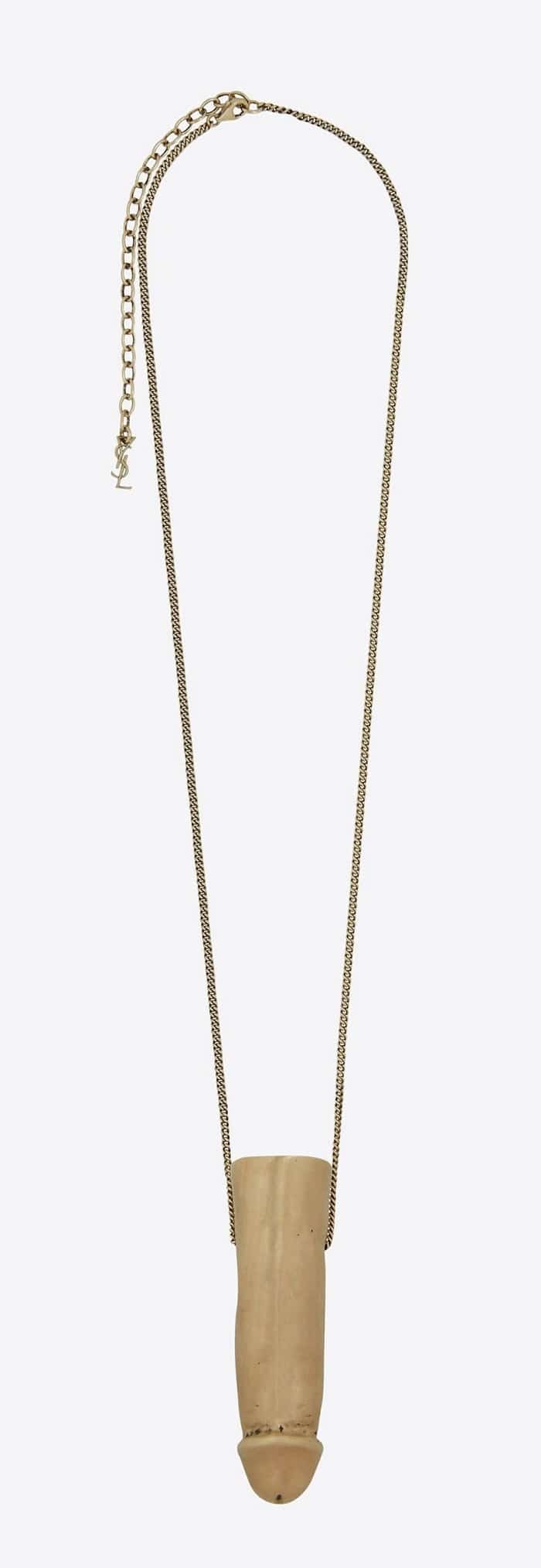 yves-saint-laurent-collier-boucle-d'oreilles-pénis-classe