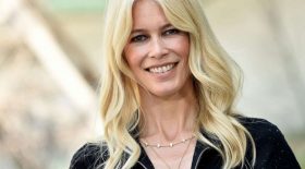 Claudia-Schiffer-Mère-Noël-Sexy