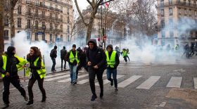 Le gouvernement appelle les Gilets jaunes au calme