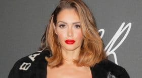 Nabilla en bikini rouge à Bali