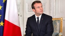 Macron traité de gamin