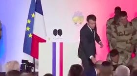 Un militaire pris d'un malaise devant Macron