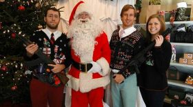 photos de noël avec des armes