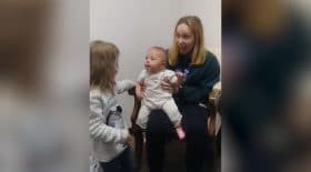 Bébé entend