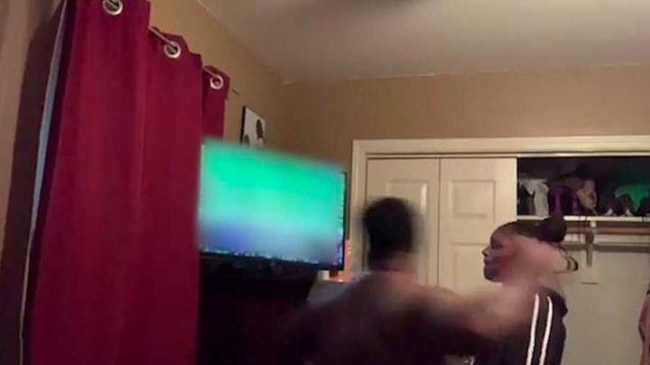 coup de poing télé match perdu