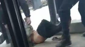 La vidéo d'une femme arrêtée et dénudée créé la polémique