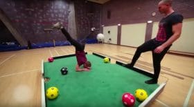 Foot billard
