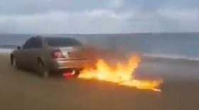 incendier sa voiture pour le buzz