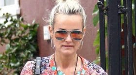 Laeticia Hallyday s'est fait agressée par une fan de Johnny