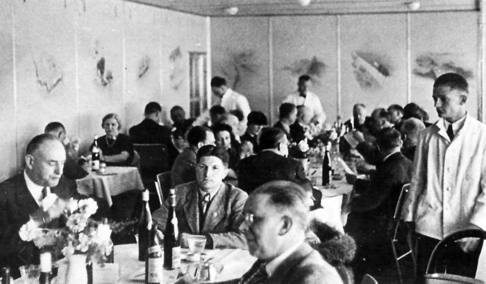 Hindenburg salle a manger 2