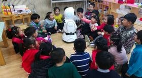 instituteur école maternelle robot chine