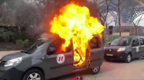 Incendie Sentinelle Tour Eiffel