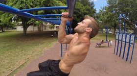 sportif a un seul bras handicapé