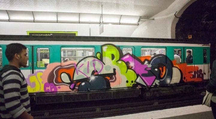 graffitis métro