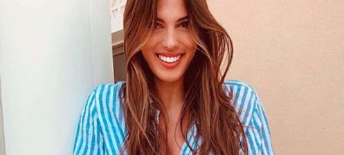 Iris-Mittenaere-saffiche-petite-culotte-détail-choque